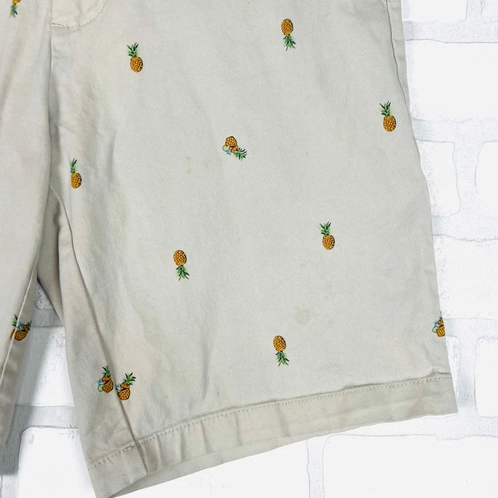 Old Navy‎ Mens Ultimate Slim Built-in Flex Pineapple Print Shorts, Size 30